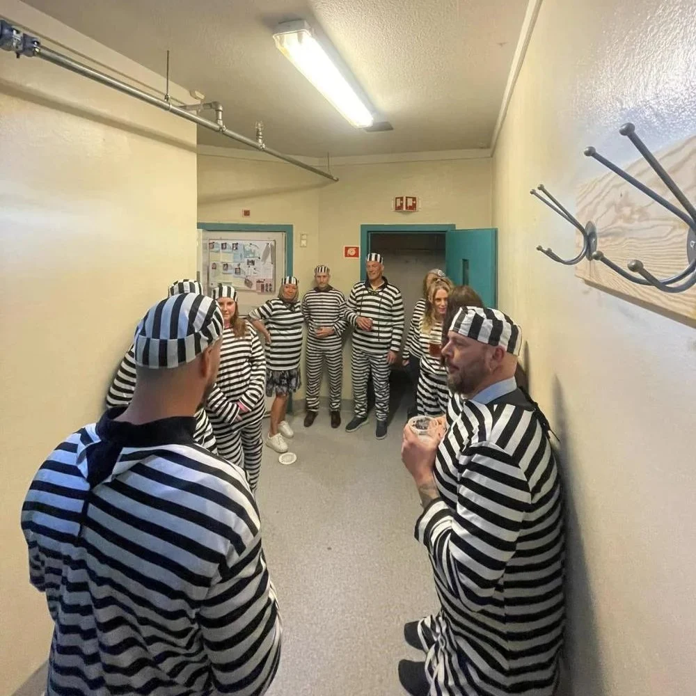 Guidet tur i fangedrakt på fengselshotellet i arendal